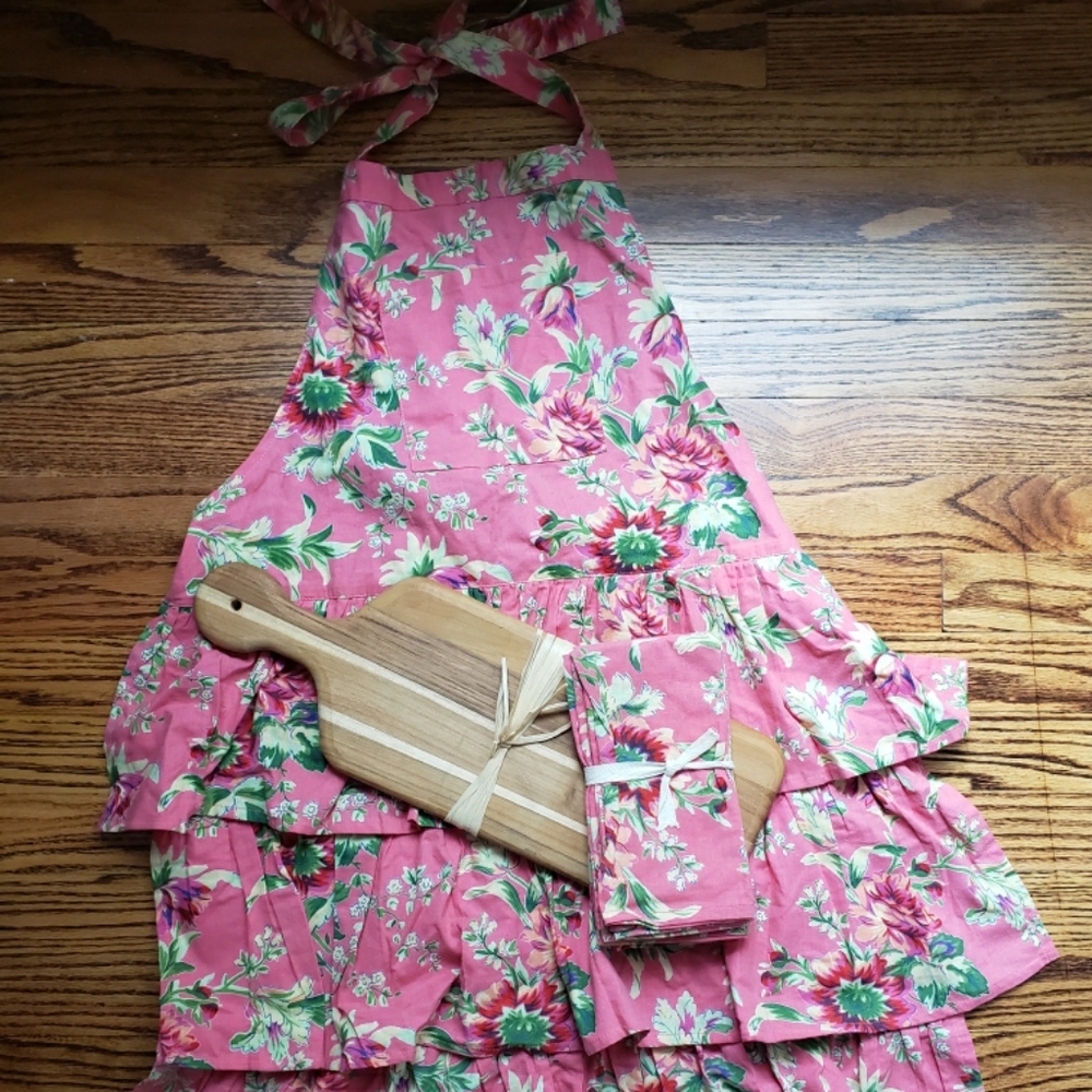 April cornell apron and cutting board only (napkins already sold)